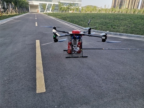 可以空中破玻璃，噴干粉的消防無(wú)人機(jī)，助力高層建筑救援